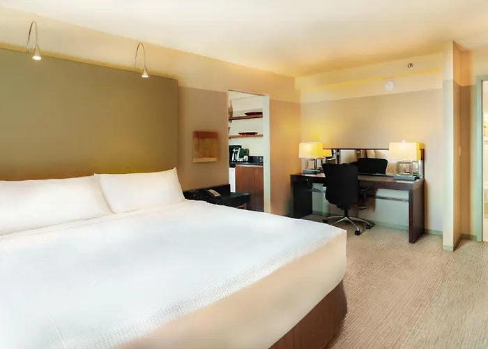 Crowne Plaza - West Loop By Ihg Hotel