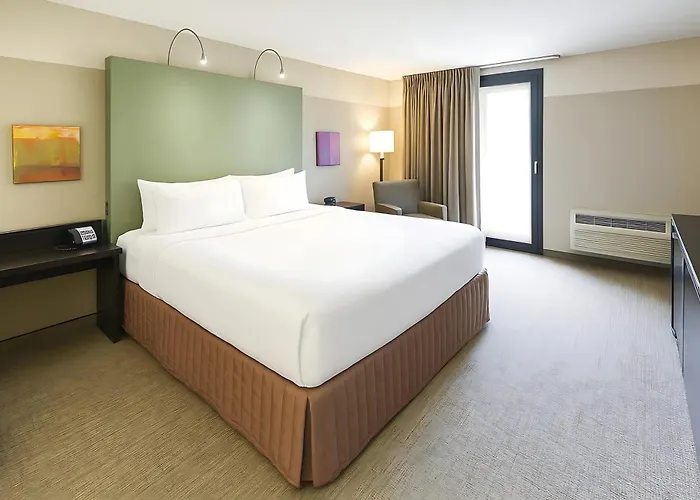 Crowne Plaza - West Loop By Ihg Hotel Chicago