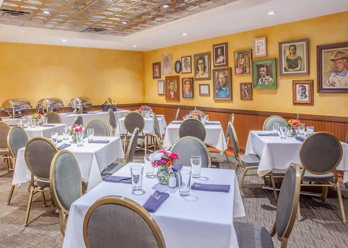 Crowne Plaza - West Loop By Ihg
