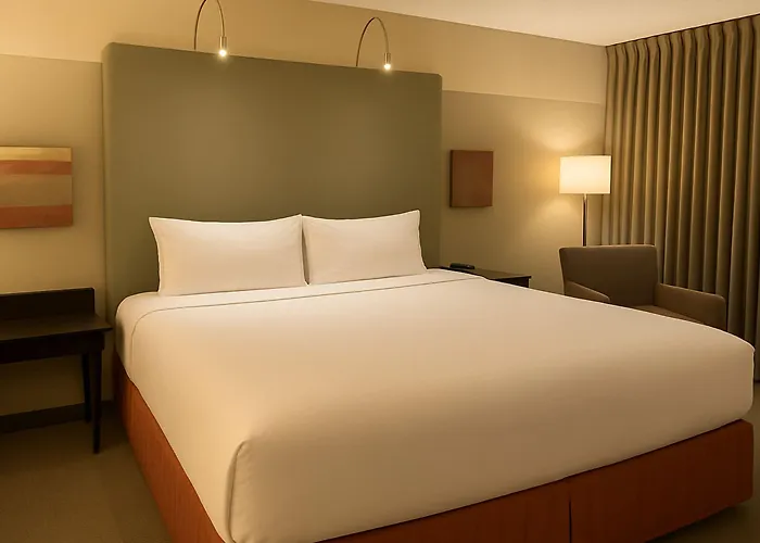 Crowne Plaza - West Loop By Ihg Hotel Chicago